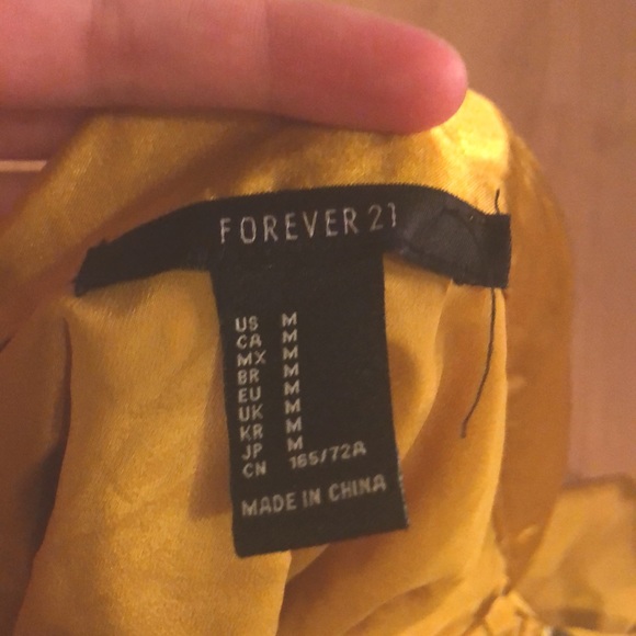 Mustard coloured skirt never worn - Picture 4 of 4